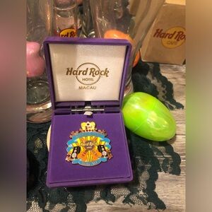 Hard Rock Cafe 2 Anniversary Macau Collectors Pin